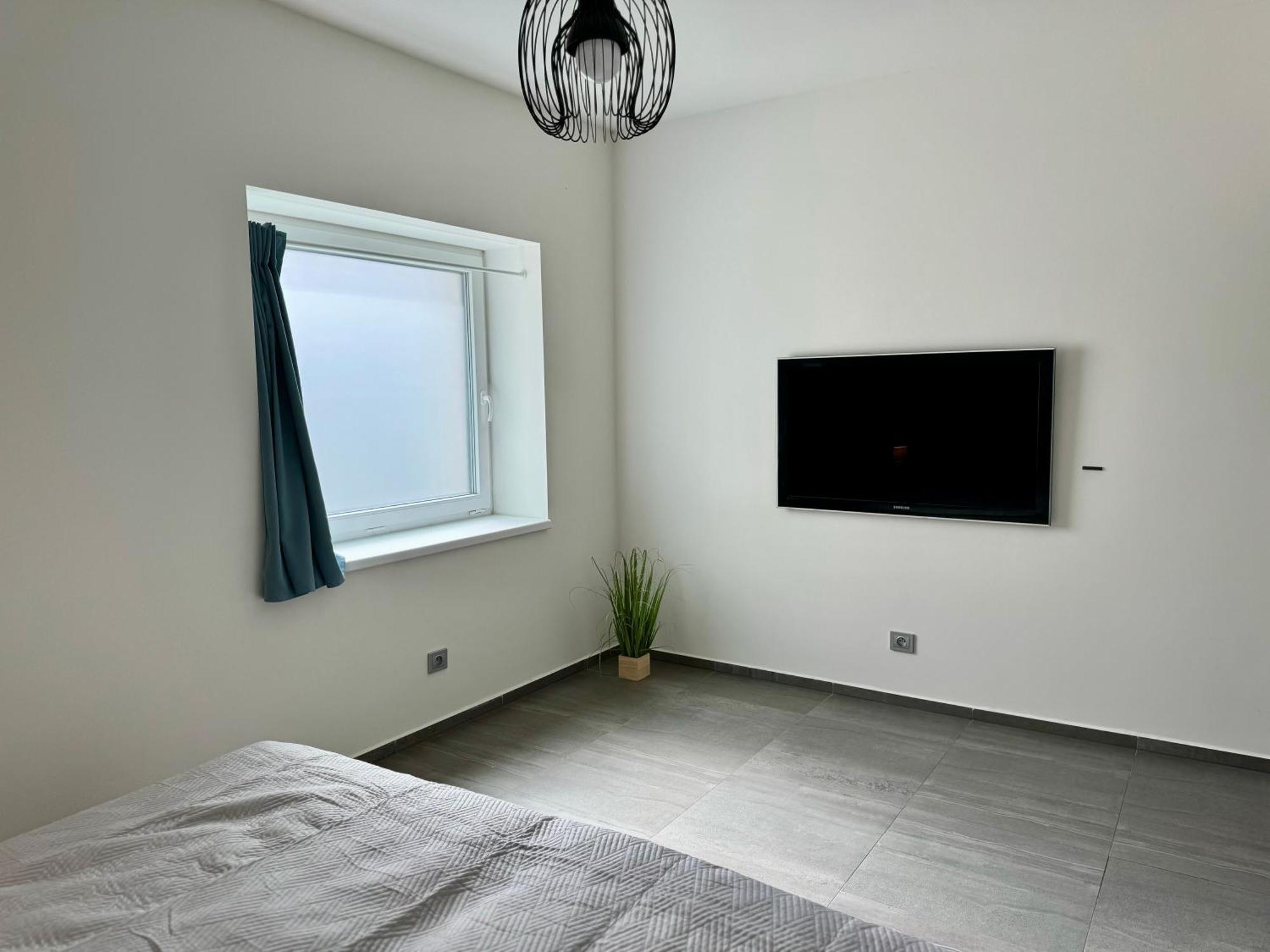 Byt Apartman 74M2 Vyhled Klid Priroda ปราก ภายนอก รูปภาพ